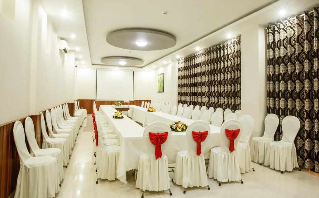 Long Bao Chau Hotel Thu Dau Mot Экстерьер фото