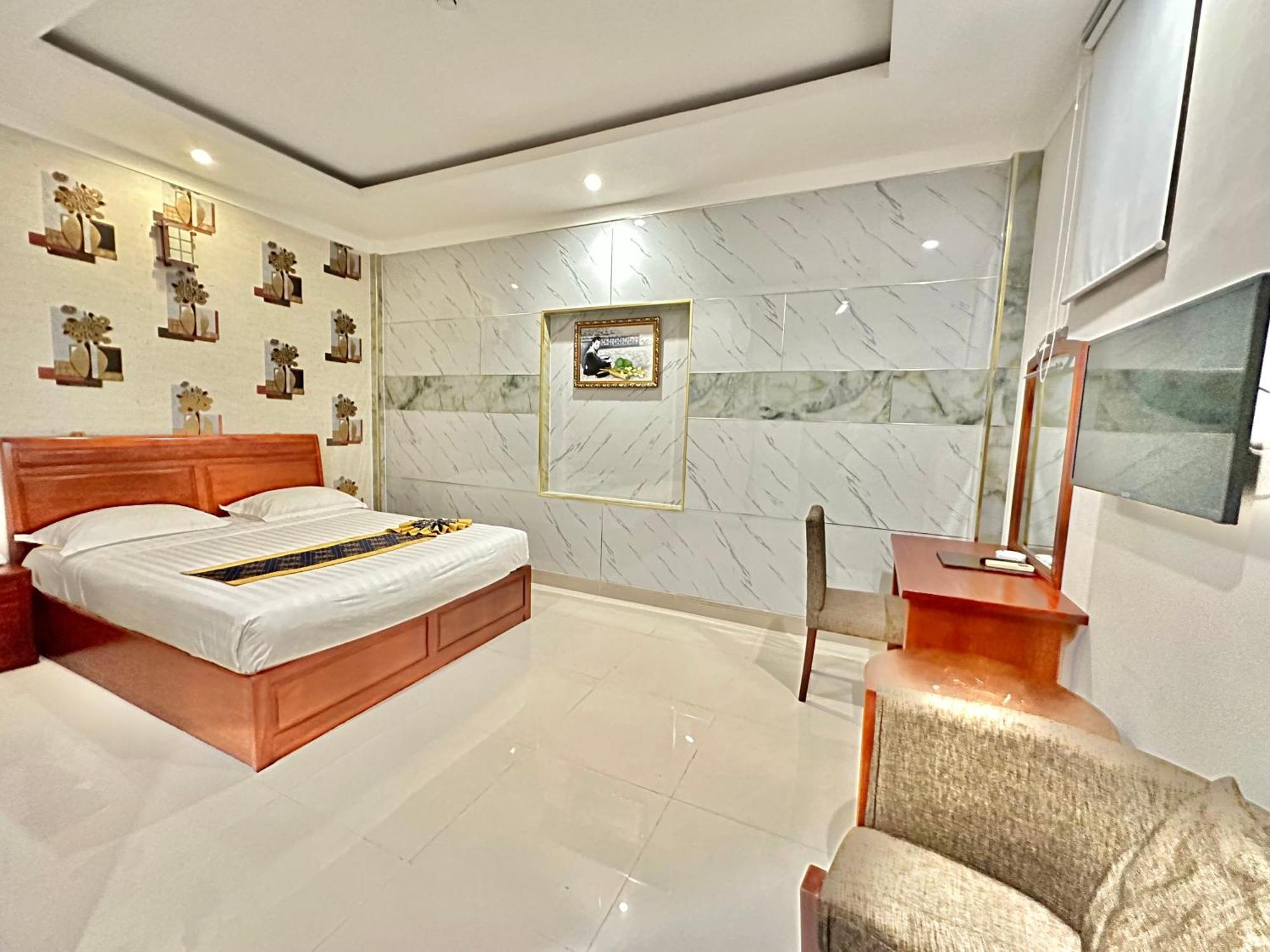 Long Bao Chau Hotel Thu Dau Mot Экстерьер фото