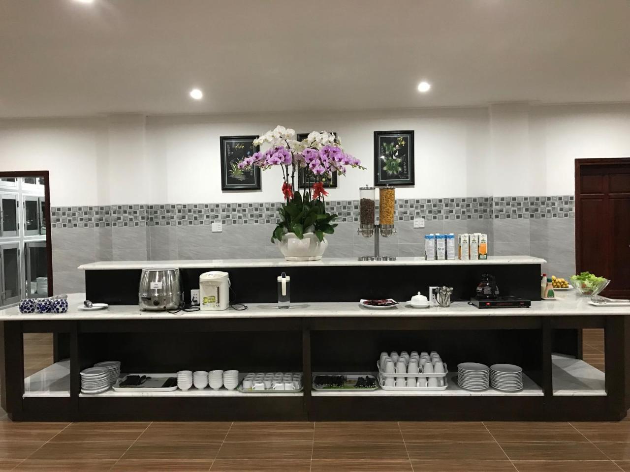 Long Bao Chau Hotel Thu Dau Mot Экстерьер фото