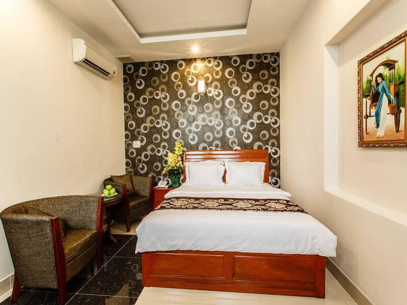 Long Bao Chau Hotel Thu Dau Mot Экстерьер фото